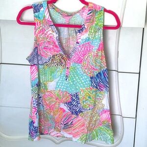 Lilly Pulitzer Essie tank in Roar of the seas in VG-EUC preloved condition.
